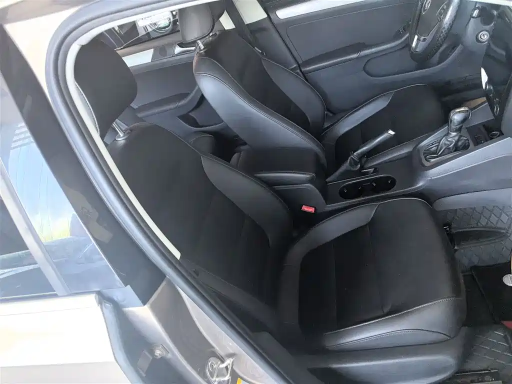 Volkswagen Sagitar 2014 Facelift 1.4TSI Automatic Luxury фото 25