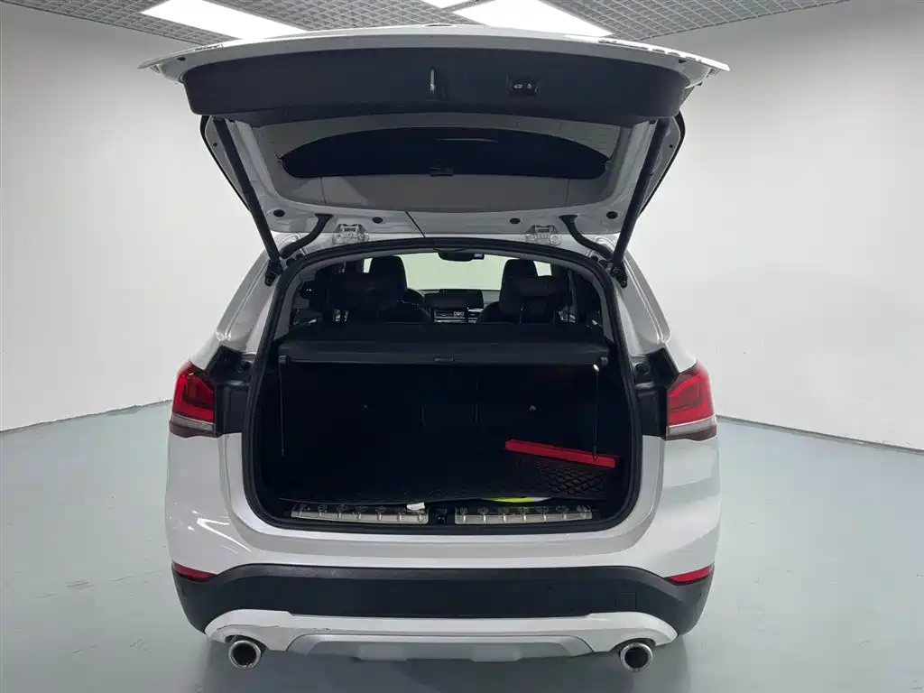 BMW X1 2022 xDrive25Li Premium фото 8