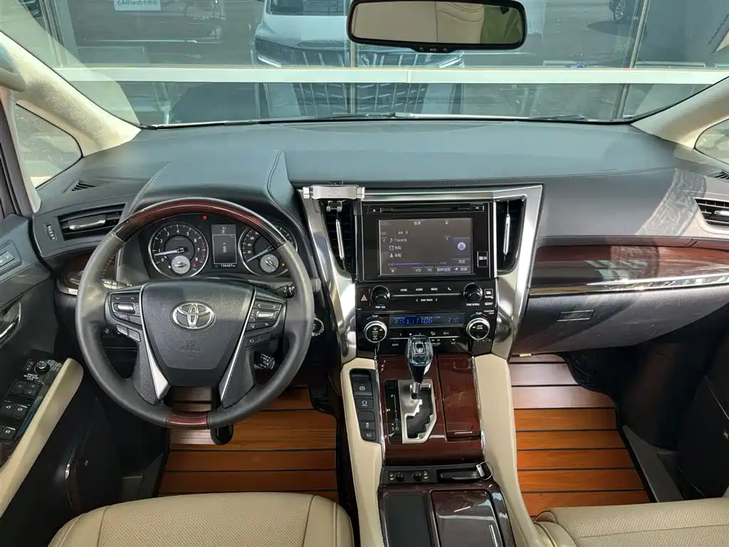 Toyota Alphard 2015 3.5L Luxury Edition фото 10