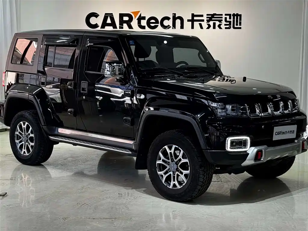 BAIC ORV Beijing Offroad BJ40 2023 2.0T Auto 4WD Urban Hunter Knight Edition фото 2