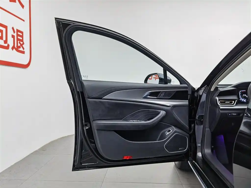 Hongqi H5 2024 1.5T DCT Smart Connect Flag Rhythm Edition фото 8
