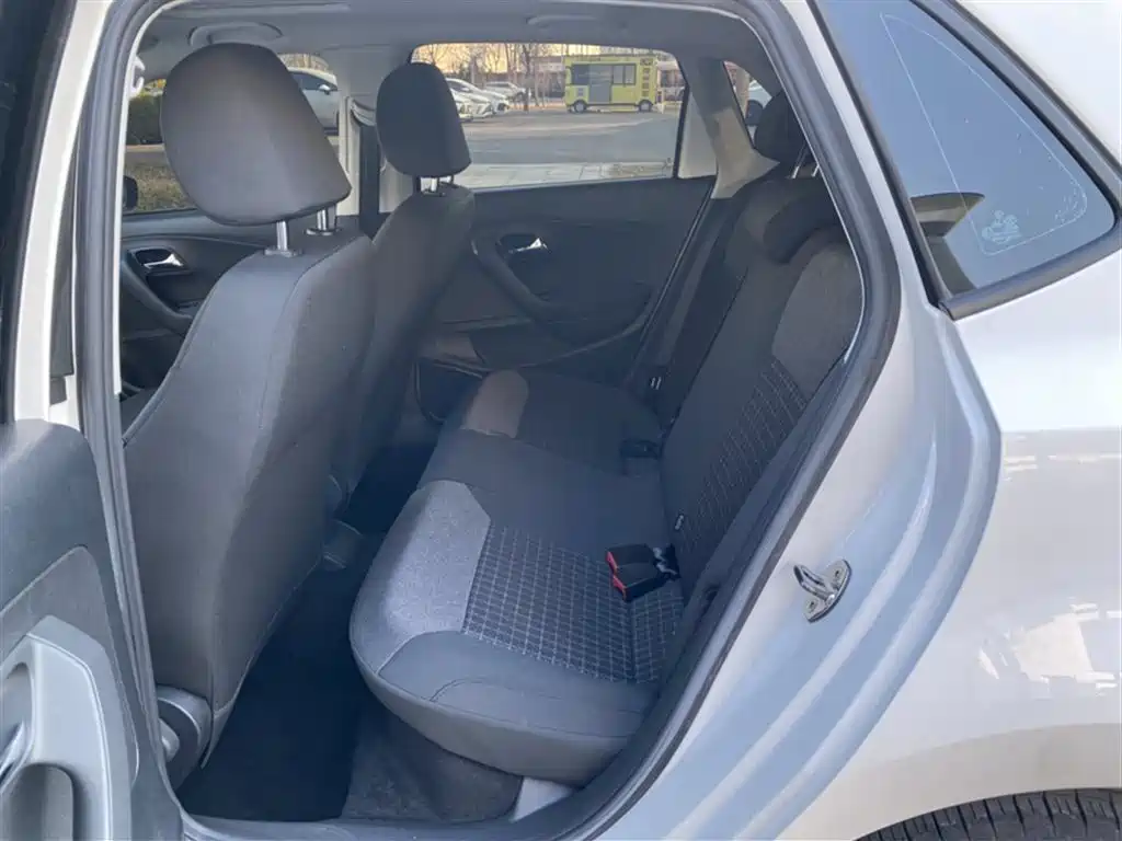 Volkswagen Polo 2018 1.5L Auto Comfort фото 12