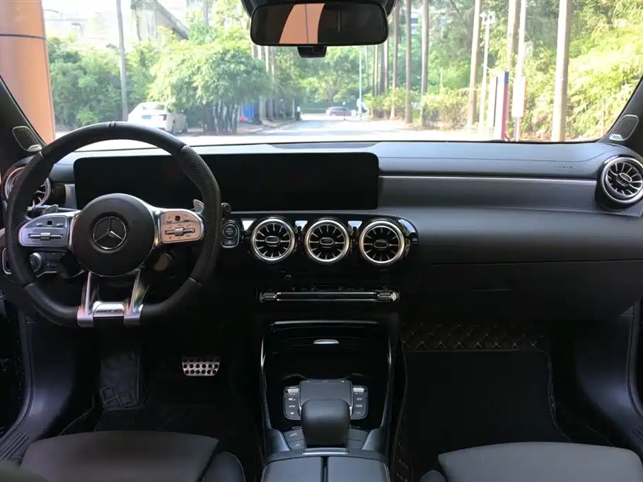 Mercedes-Benz A-Class AMG 2023 Model Year AMG A 35 L 4MATIC фото 46