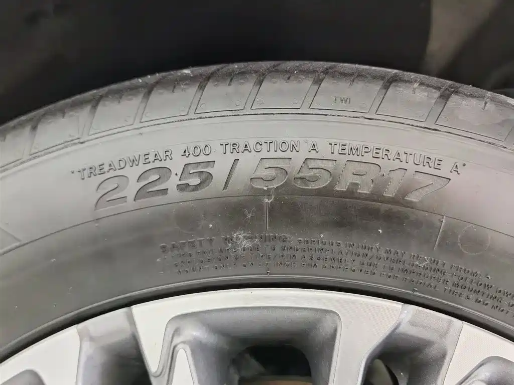 Hongqi H5 2024 1.5T DCT Smart Connect Flag Rhythm Edition фото 24