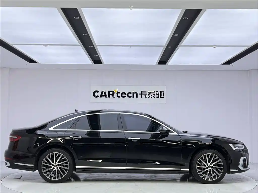 Audi A8 2024 Model A8L 50 TFSI quattro Premium Selection фото 4