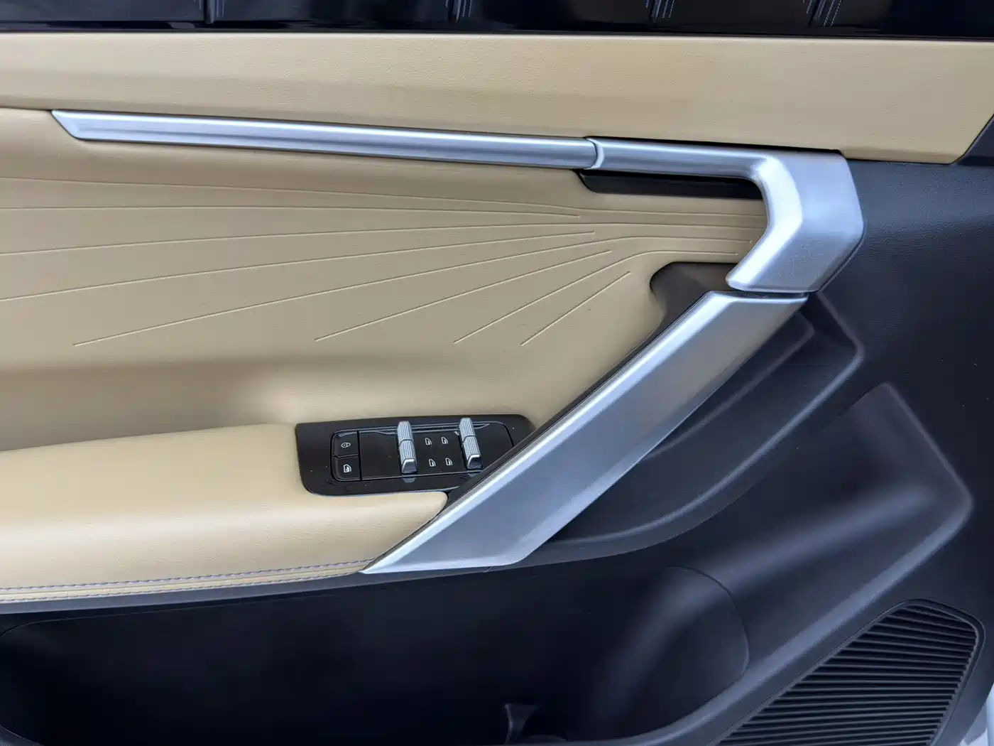 GEELY AUTOMOBILE BOYUE L