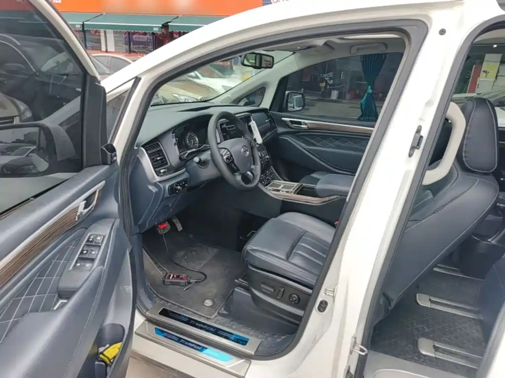Фото 16 - GAC Trumpchi Trumpchi M8
