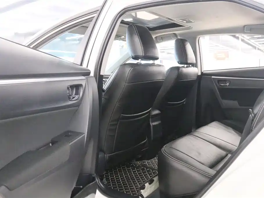 Toyota Levin 2017 Facelift 185T CVT Elite (China V) фото 13
