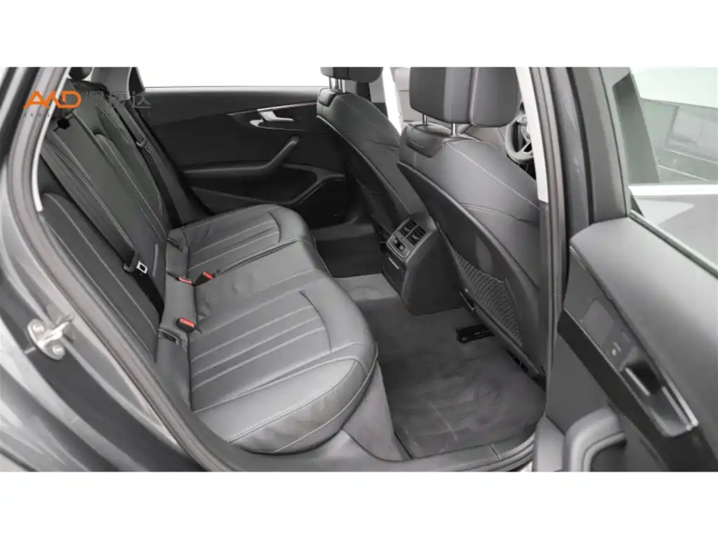 Audi A4L 2022 40 TFSI Luxury Dynamic фото 8