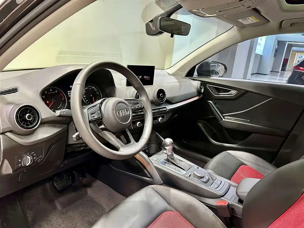 Audi Q2L 2021 Model 35 TFSI Fashion Dynamic фото 28
