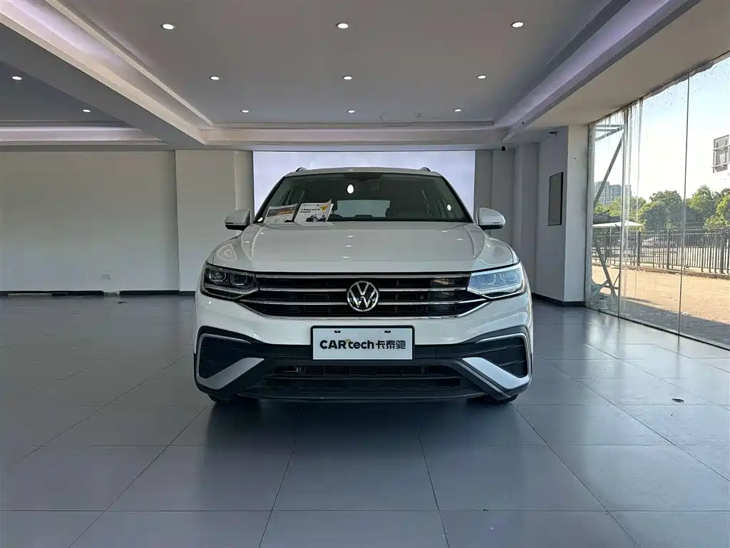 Volkswagen Tiguan L 2022 330TSI Automatic 2WD Comfort Edition фото 7