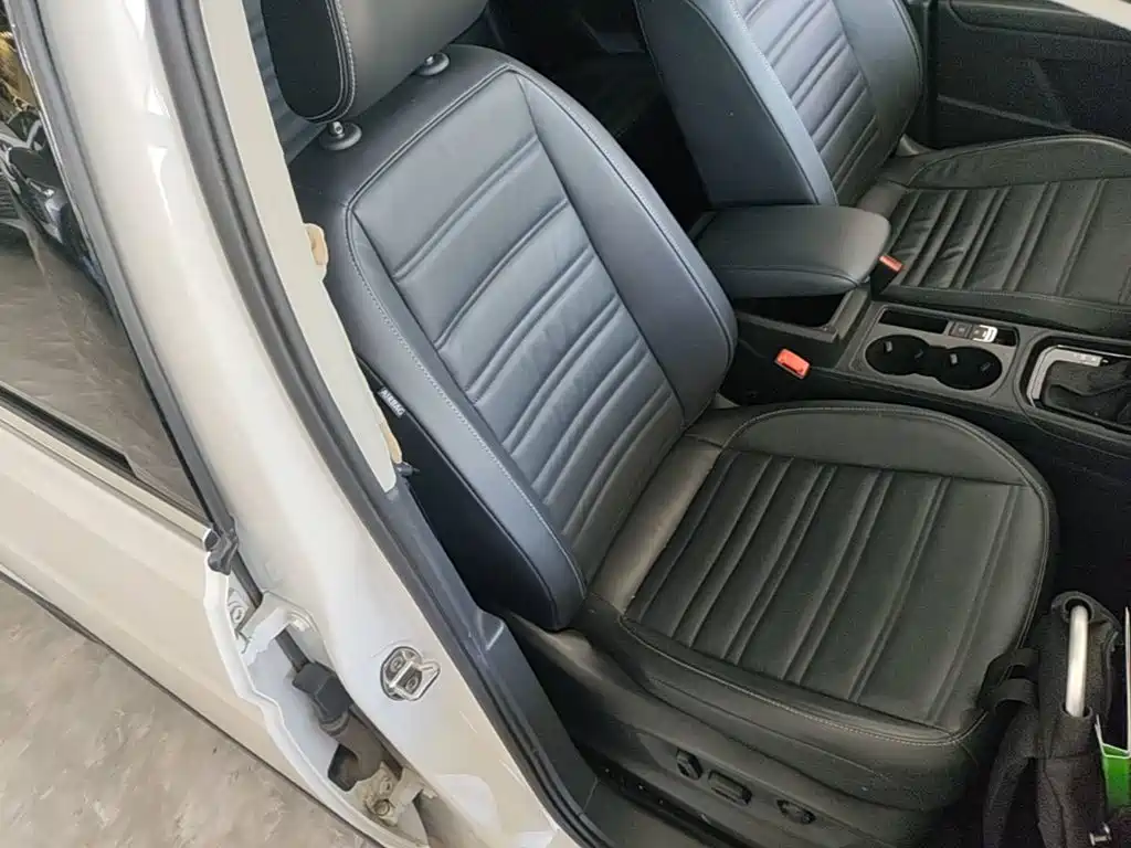 Photo 25 - Volkswagen Touran