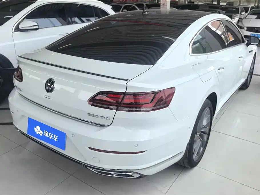 Volkswagen FAW-Volkswagen CC 2024 380TSI Eye-catching Public Sharing Edition фото 3