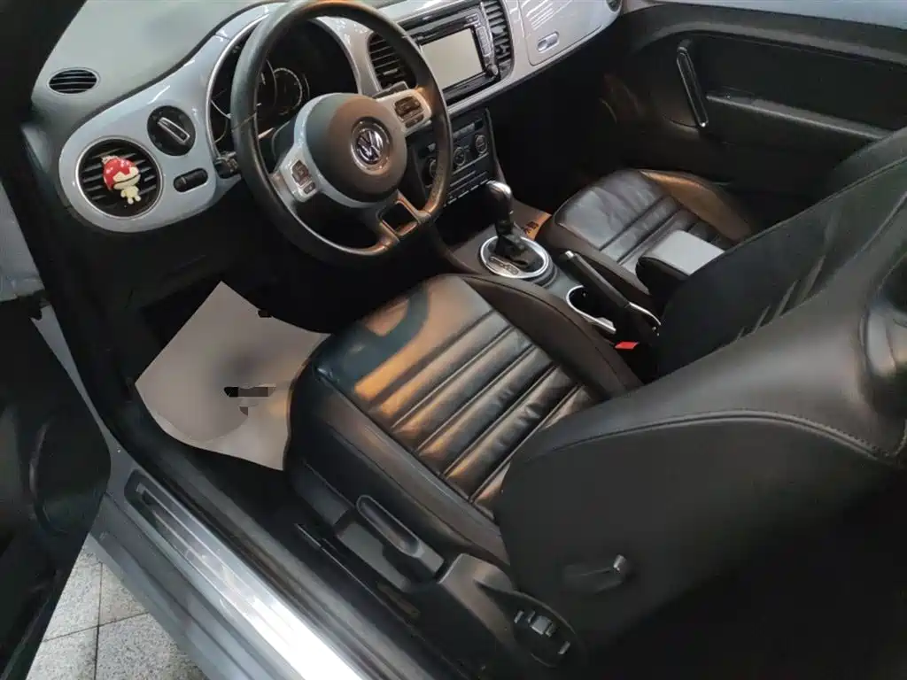 Volkswagen Beetle 2015 280TSI фото 11