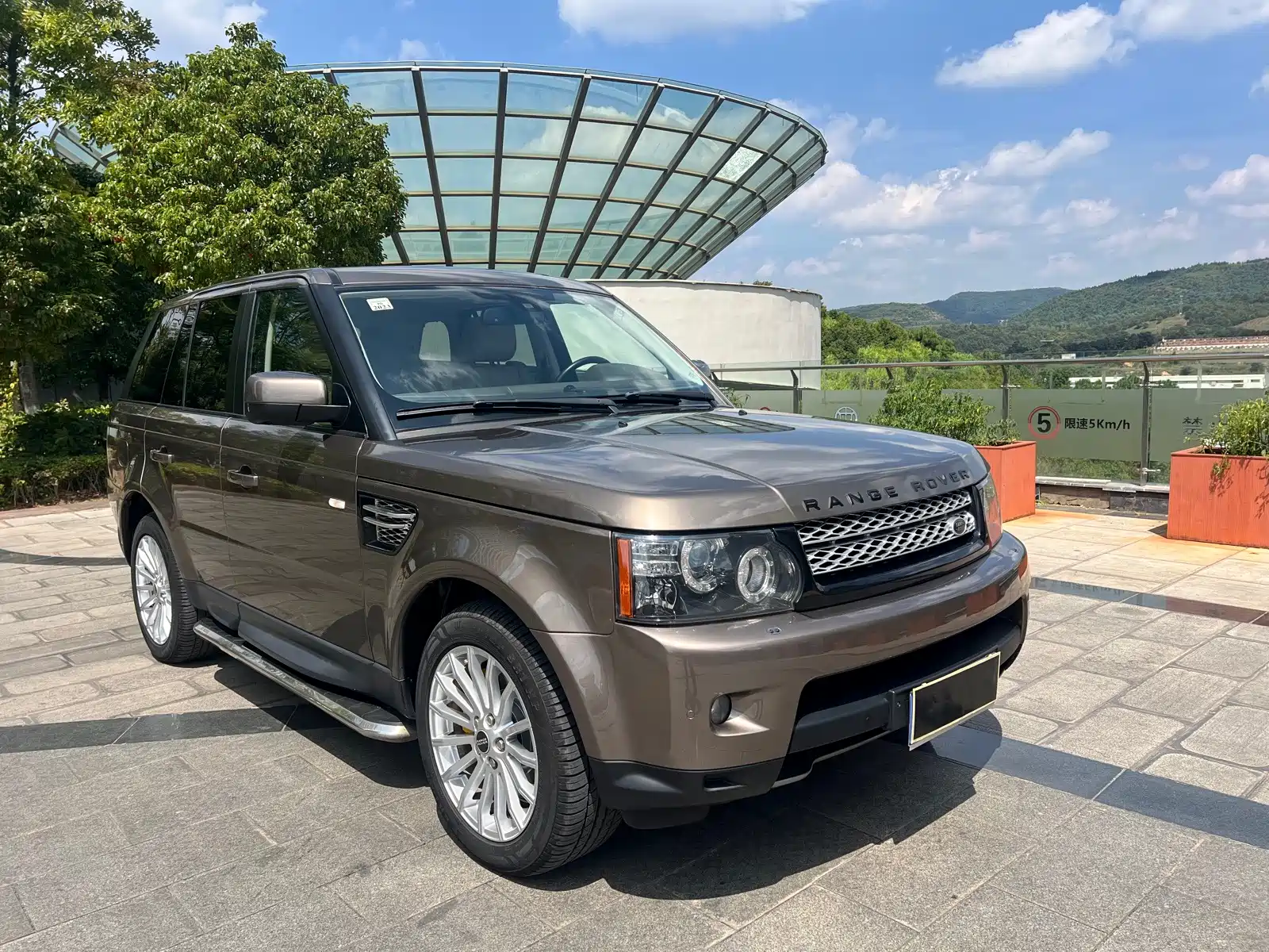 Photo 3 - Land Rover Range Rover Sport