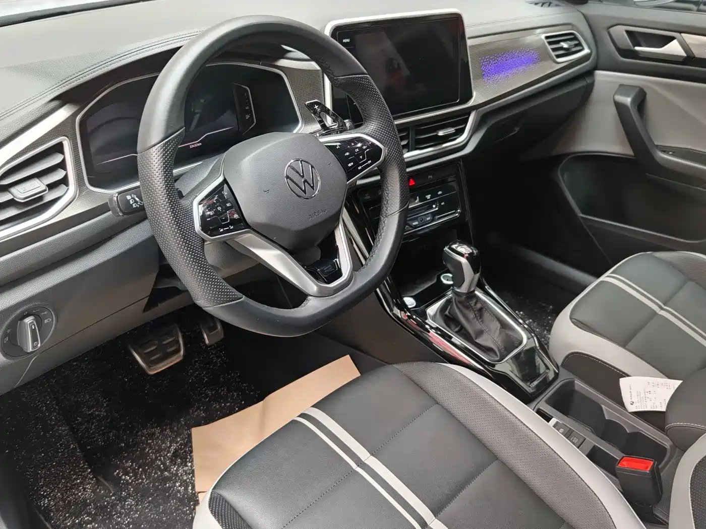 Фото 5 - Volkswagen T-ROC