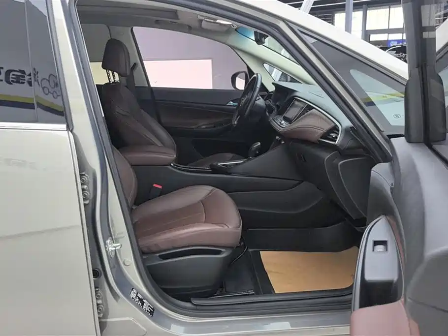 Buick GL6 2018 18T 6-Seater Premium фото 8
