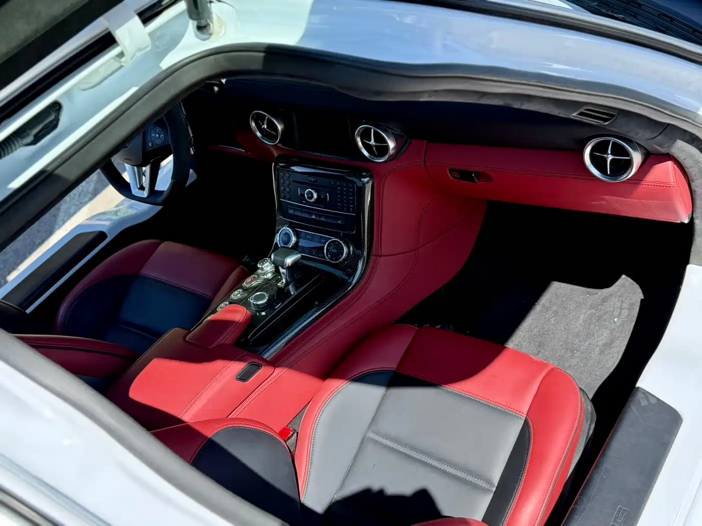 Mercedes-Benz SLS AMG 2011 SLS AMG фото 13