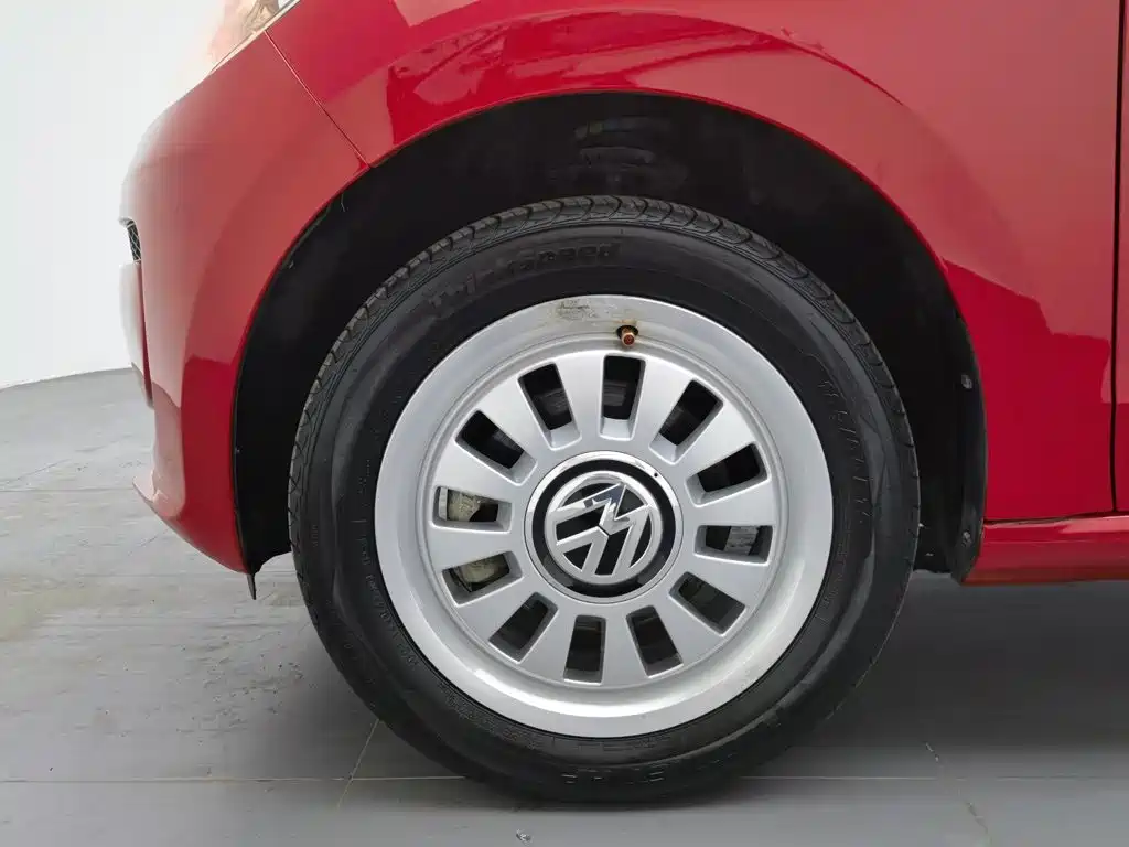 Volkswagen Volkswagen up! 2015 1.0L move up! 17