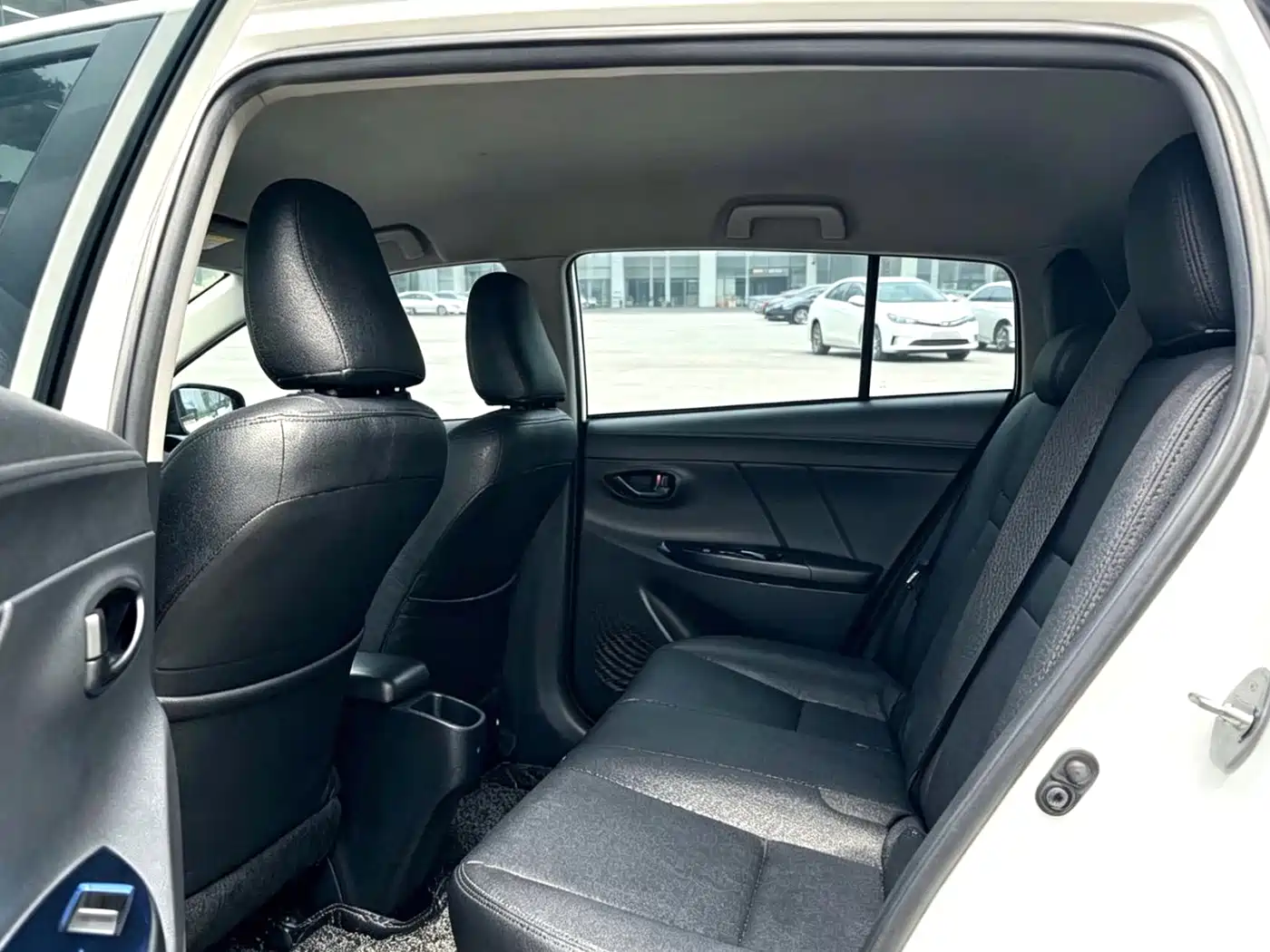 Toyota YARiS L Zhi Xuan 2018 1.5E CVT Champion Limited Edition фото 4