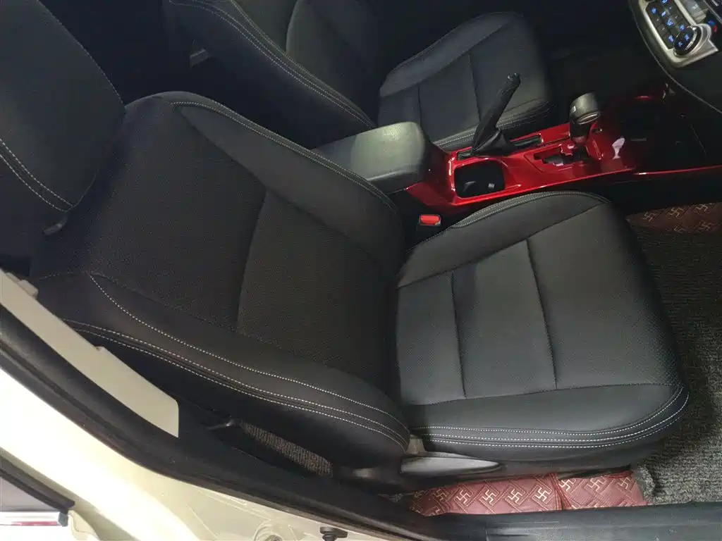 Toyota RAV4 Rongfang 2016 2.0L CVT 2WD Trend (China V) фото 16