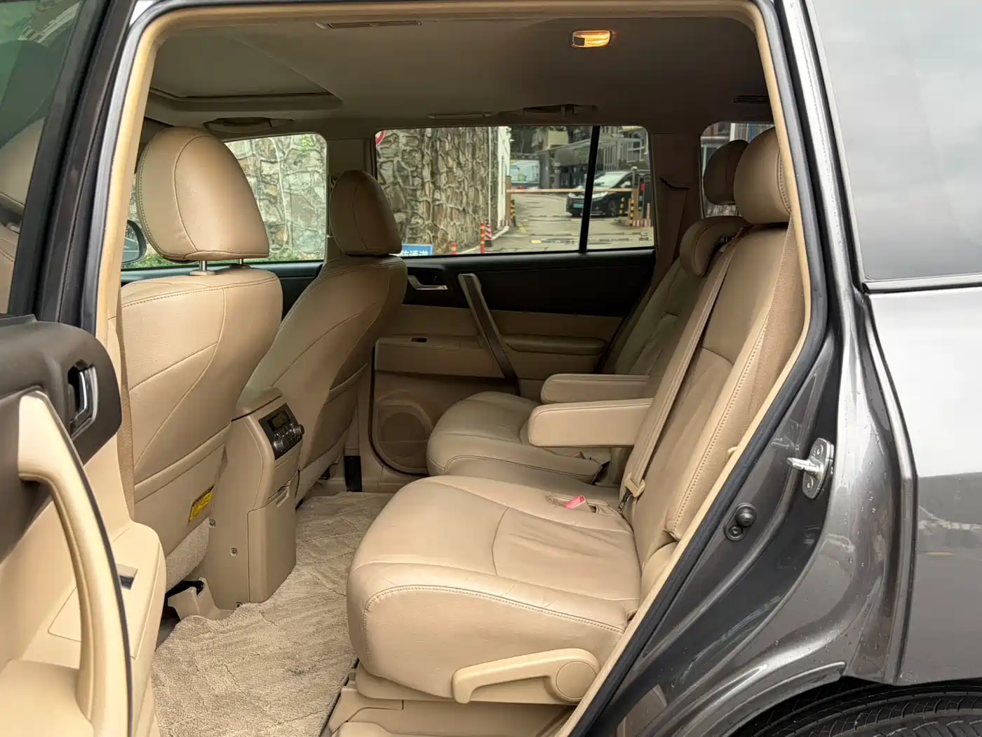 Toyota Highlander 2009 3.5L 4WD 7-seater Luxury Edition фото 8