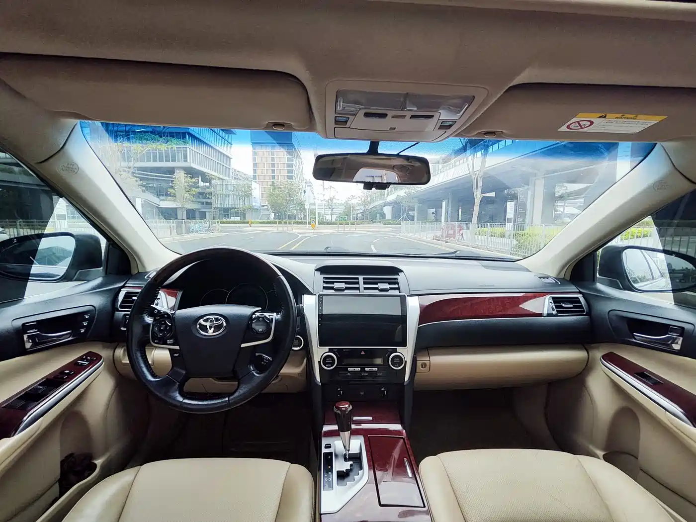 Toyota Camry 2012 2.5V Premium Navigation Edition фото 11