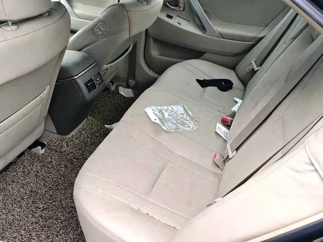 Фото 6 - Toyota Camry