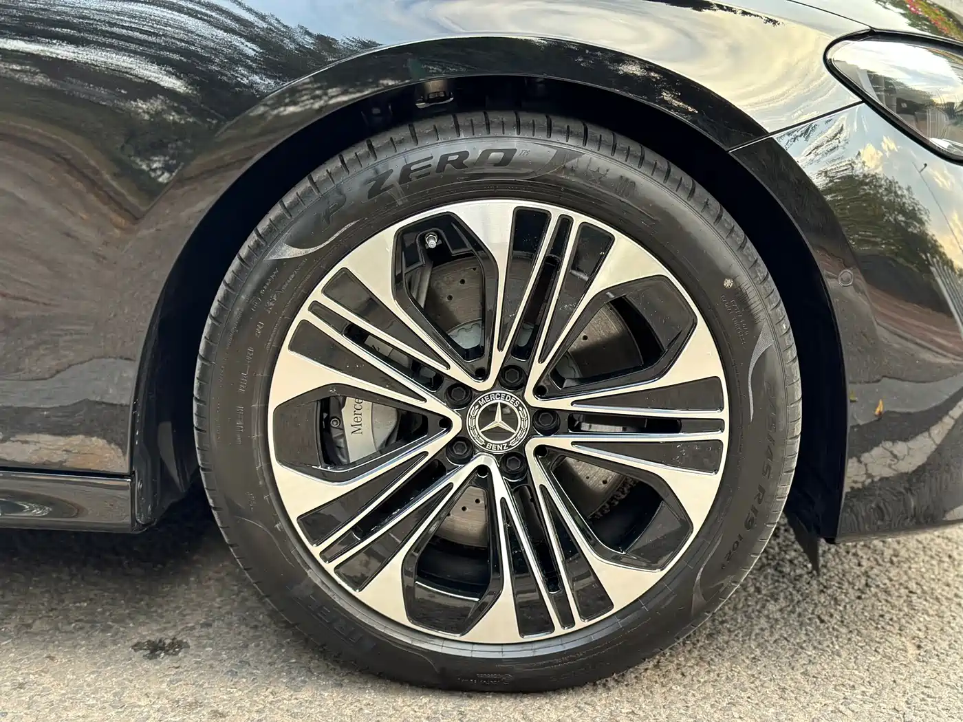Mercedes-Benz E-Class New Energy 2024 E 350 e L Plug-in Hybrid Sedan фото 23