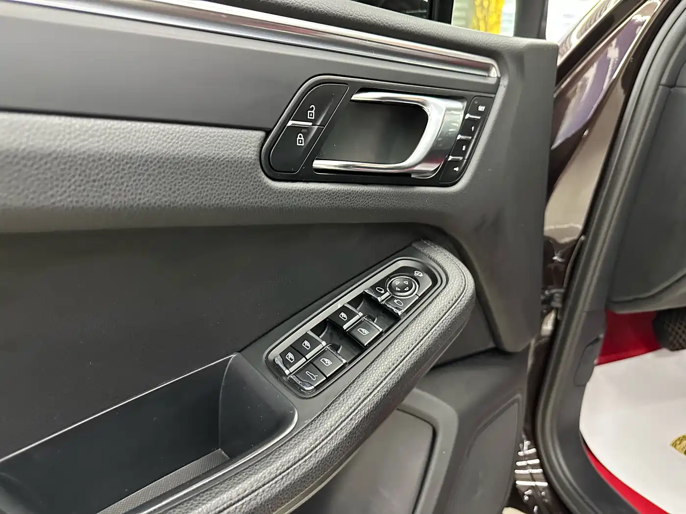 Porsche Macan 2018 Macan 2.0T фото 17