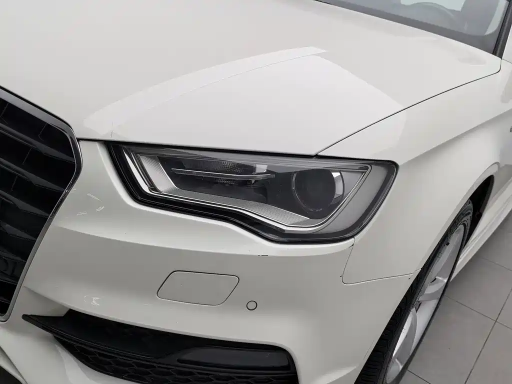 Audi A3 (Import) 2014 2014 Limousine 40 TFSI S line Luxury