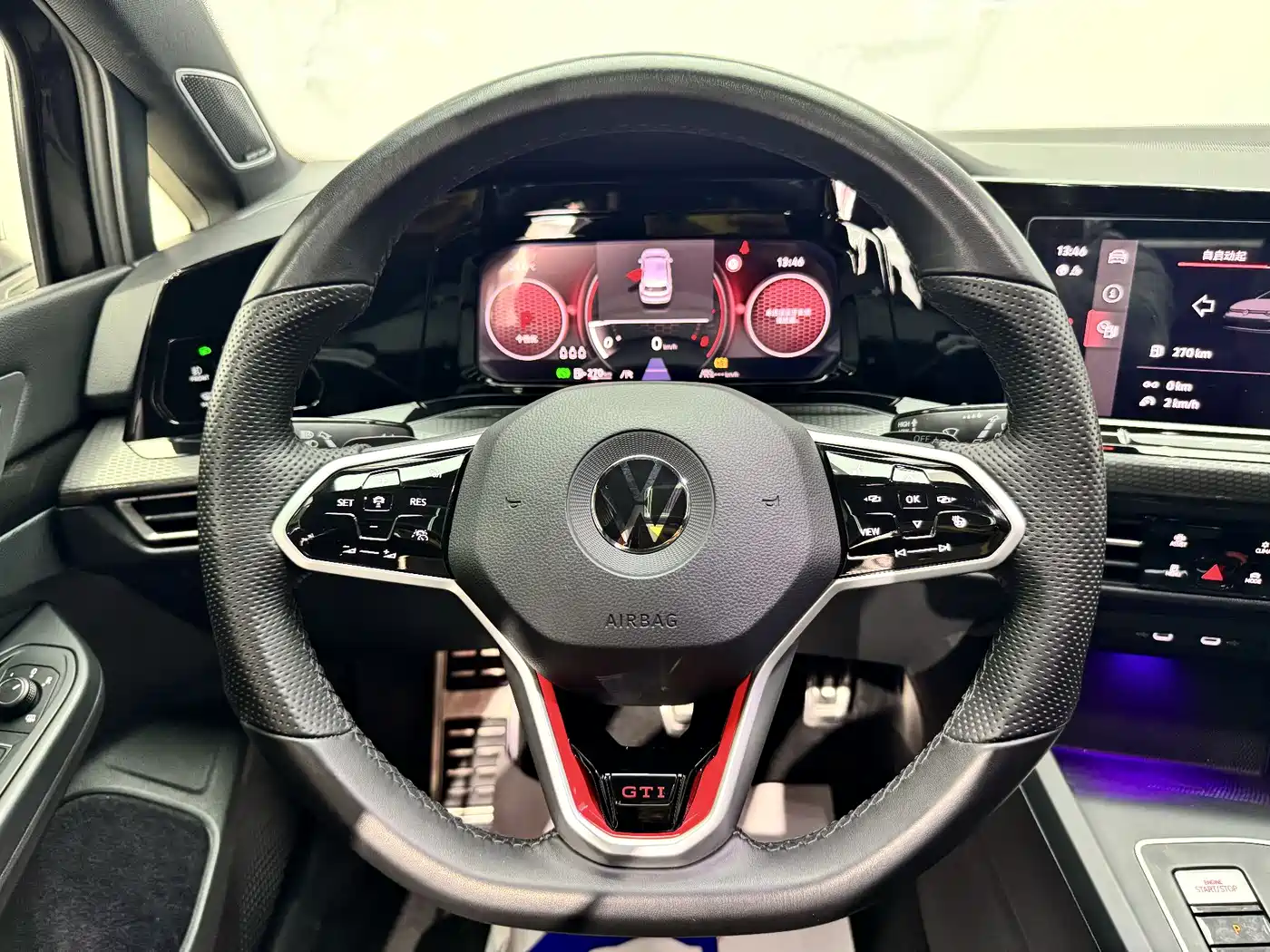 Volkswagen Golf GTI 2023 380TSI DSG GTI фото 9