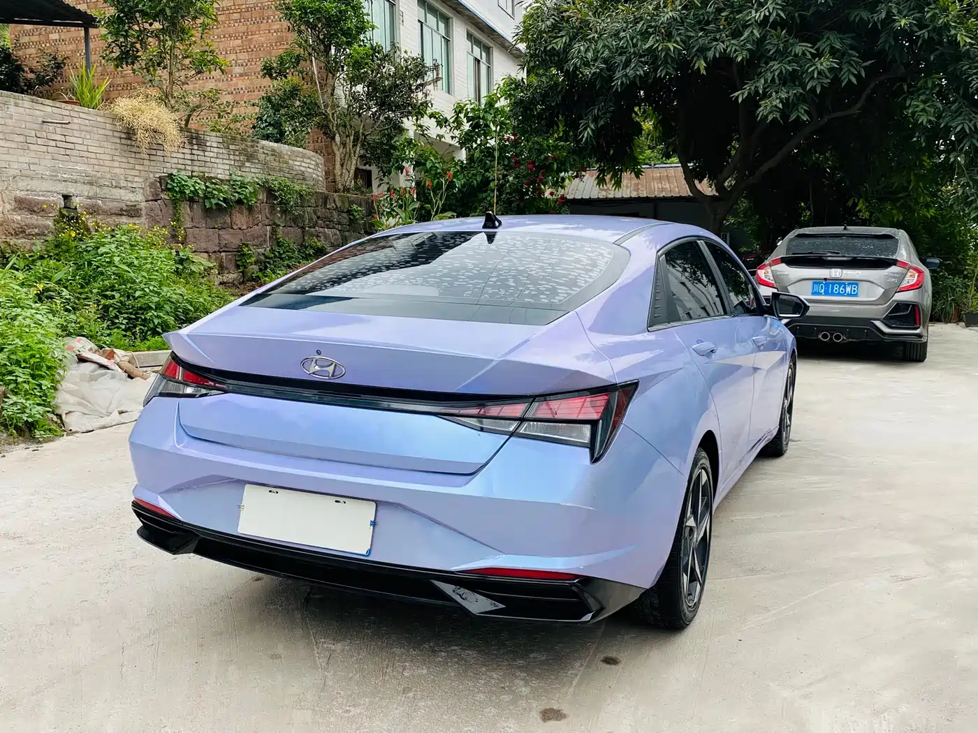 Hyundai Elantra 2022 1.5L CVT GLS Leading Edition фото 5