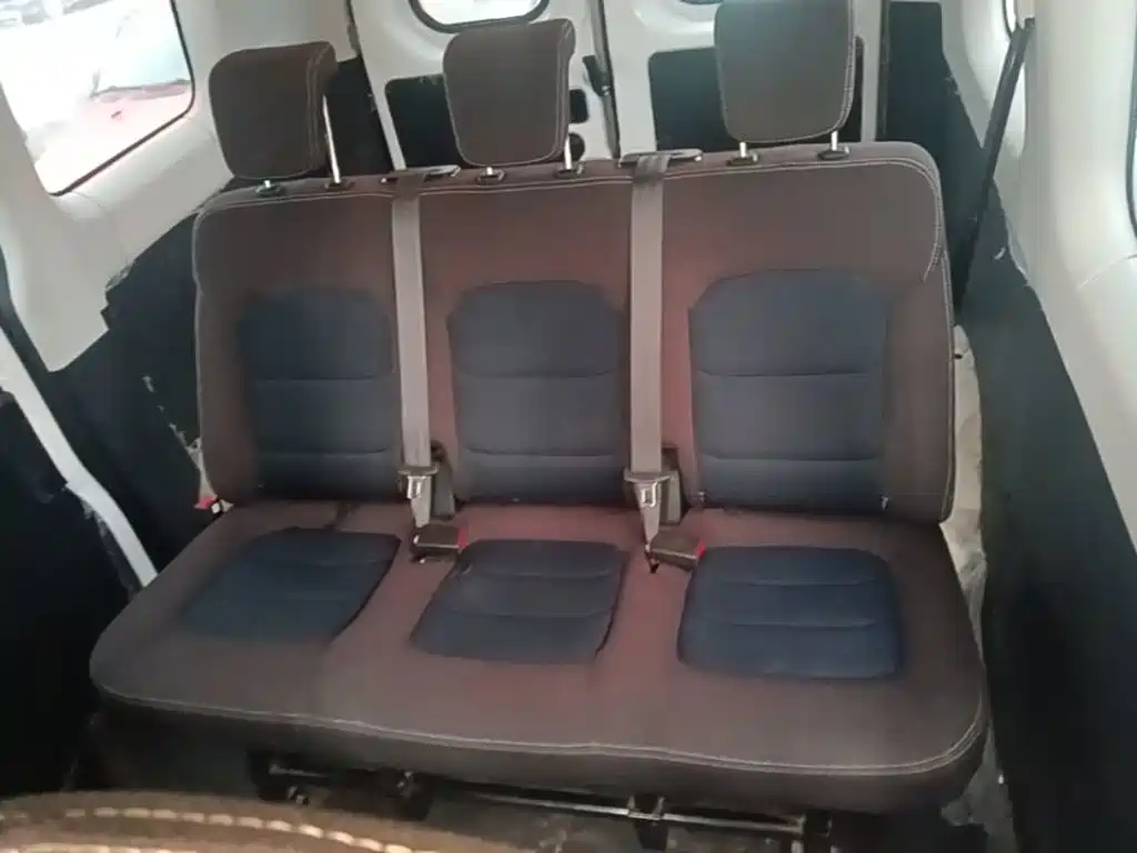Iveco Daily 2023 2021 2.0T Manual Chaorui Short Wheelbase Low Roof Sliding Door F1A
