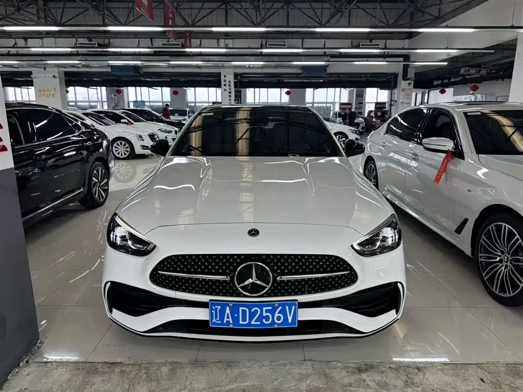 Mercedes-Benz C-Class 2023 Facelift C 260 L Night Sport Edition фото 3