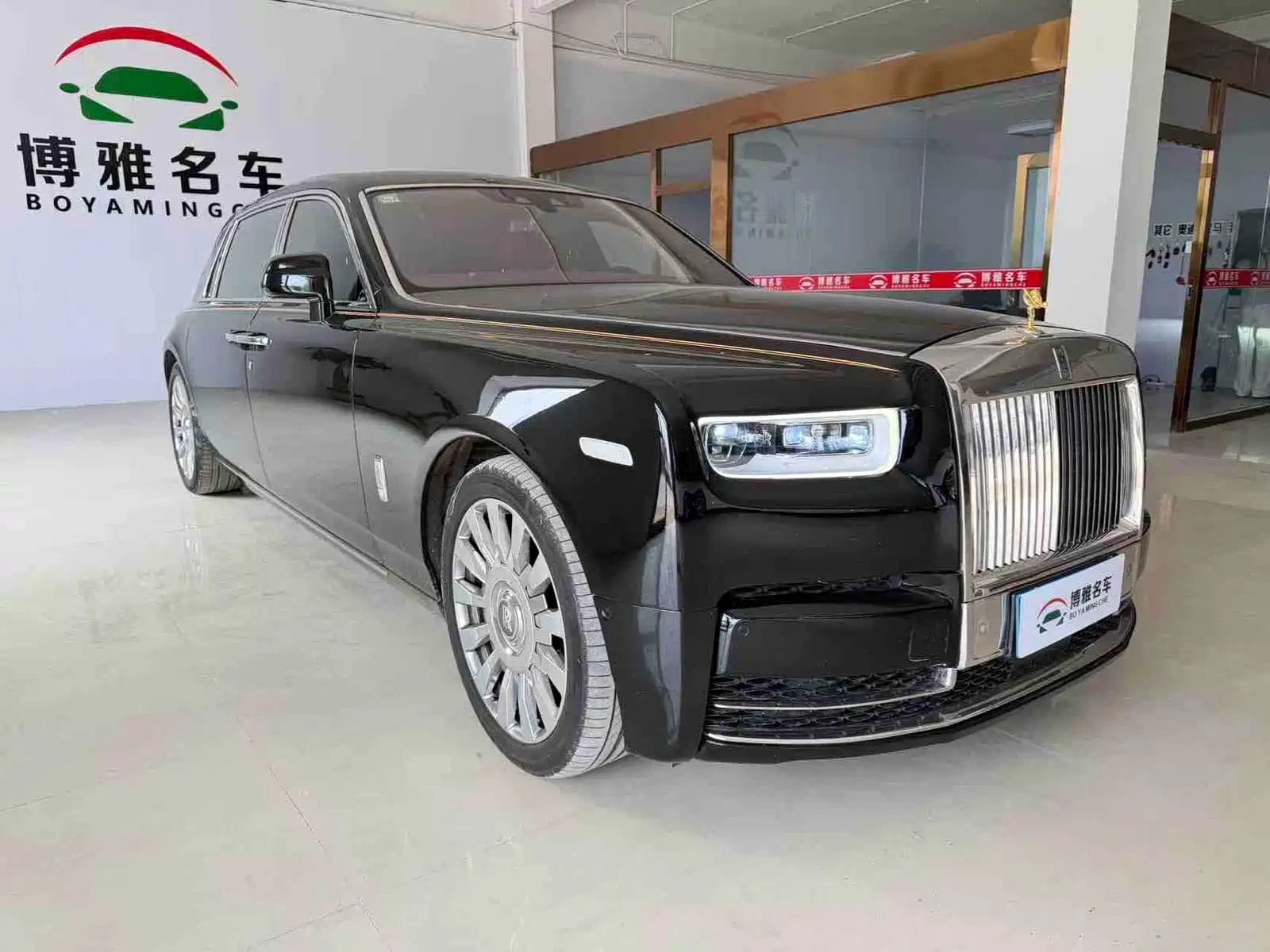 Фото 2 - Rolls-Royce Phantom