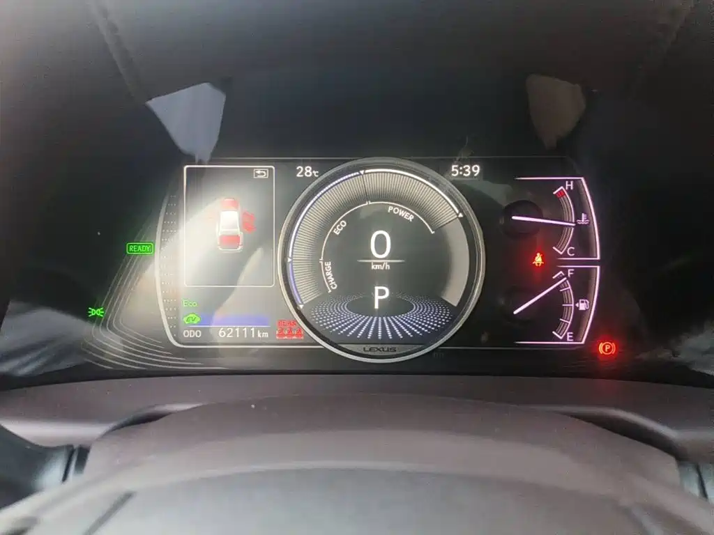 Фото 4 - Lexus ES