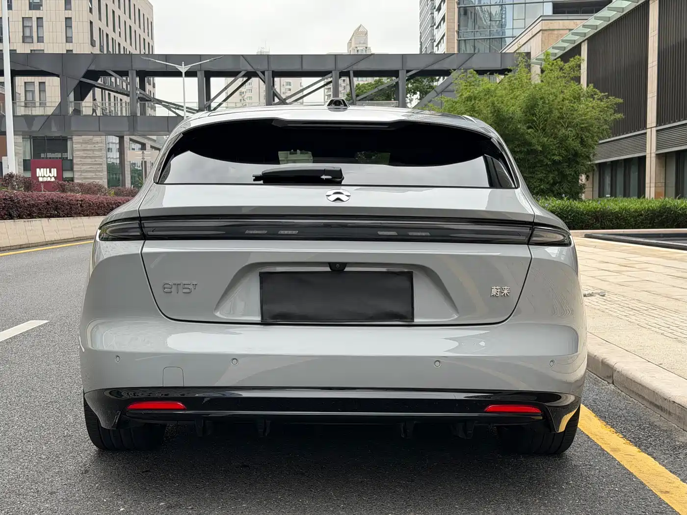 NIO NIO ET5T
