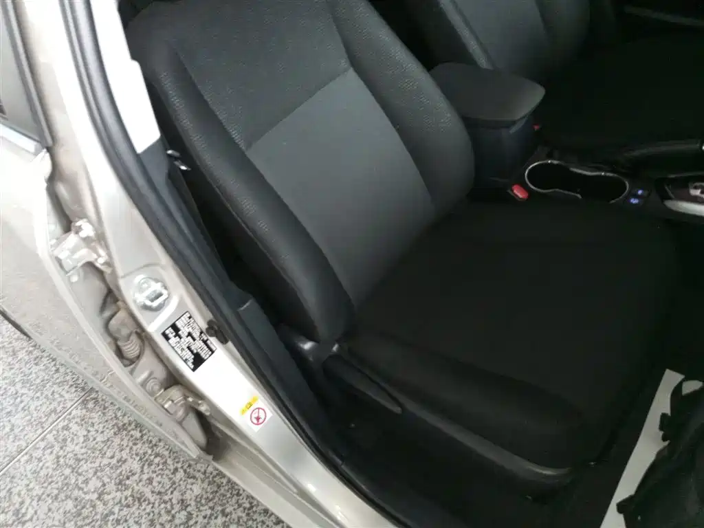 Toyota Corolla 2017 Facelift 1.2T S-CVT GL-i фото 20