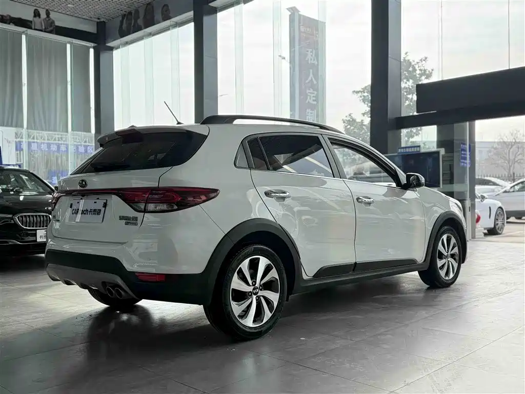 KIA KX CROSS