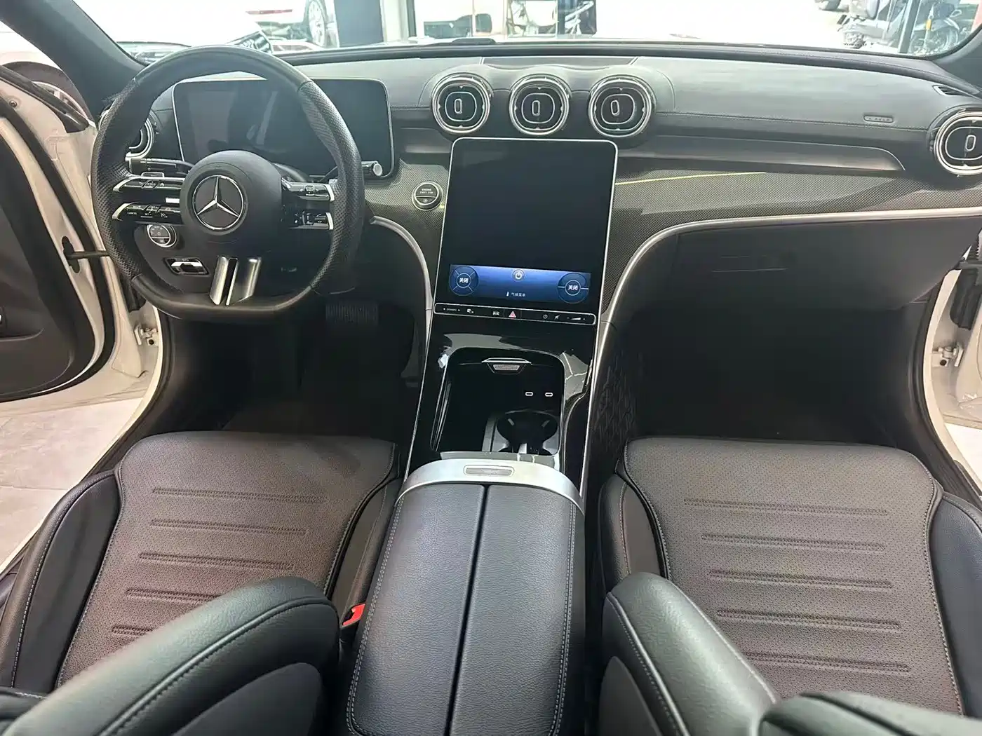 Mercedes-Benz C-Class 2023 C 260 L Sport фото 8