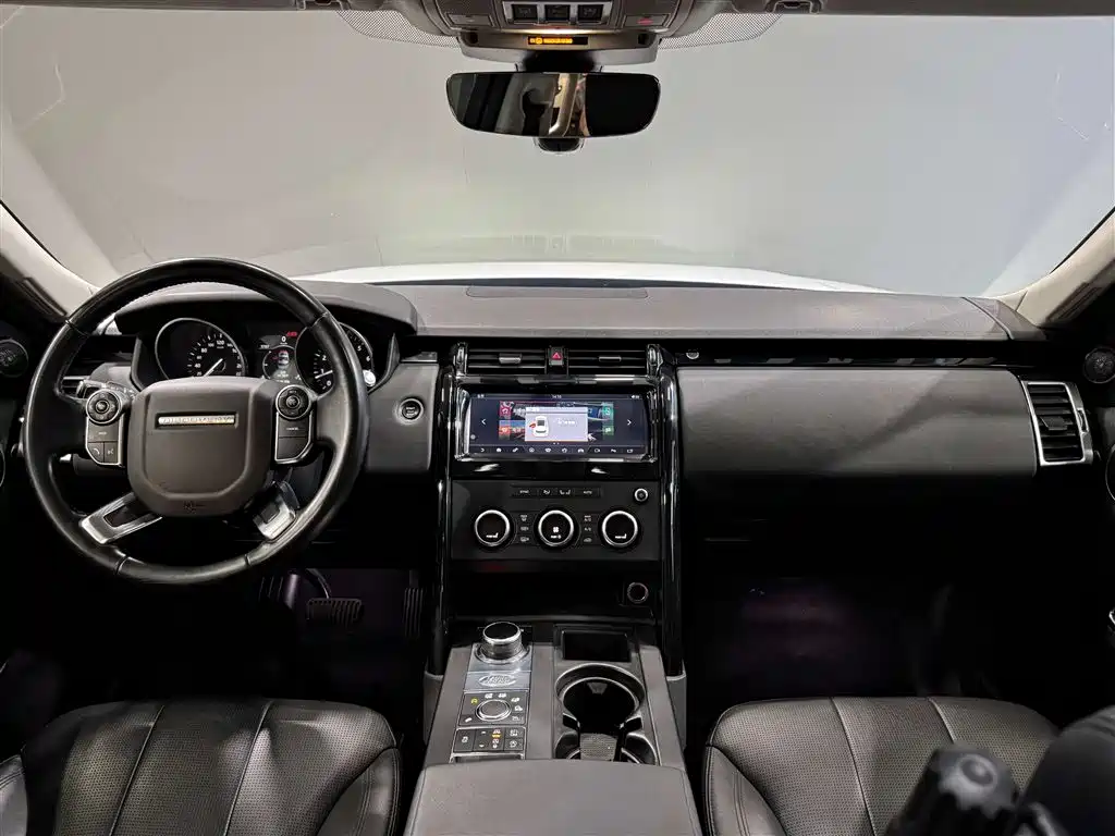 Land Rover Discovery 2018 3.0 SC V6 SE фото 12