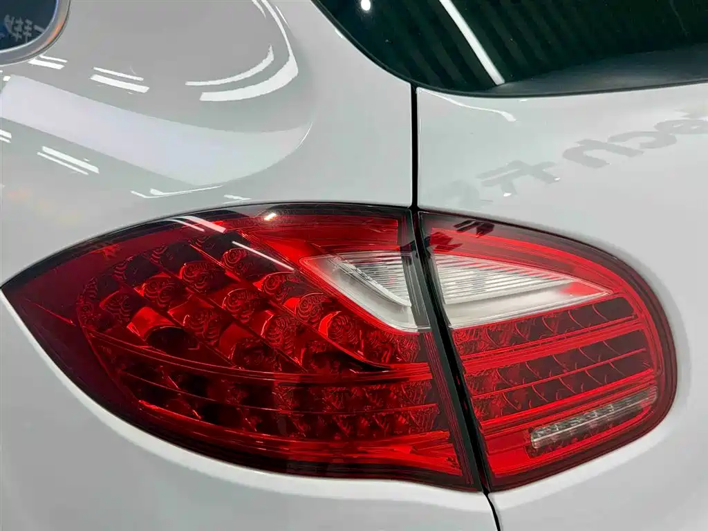 Porsche Cayenne 2011 Cayenne 3.0T фото 6
