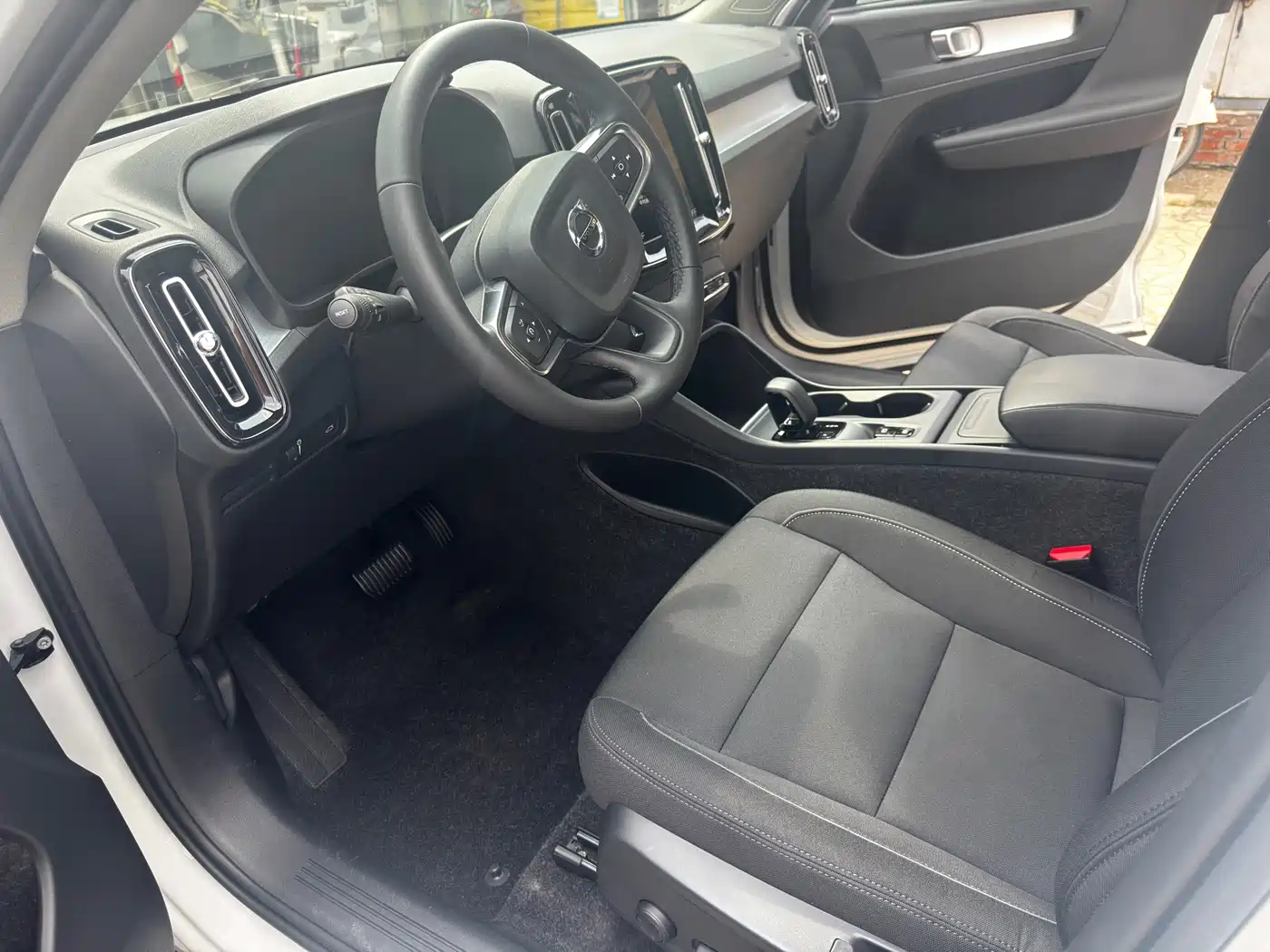 Volvo XC40 2021 2022 Model T4 AWD Smart Drive Fashion Edition