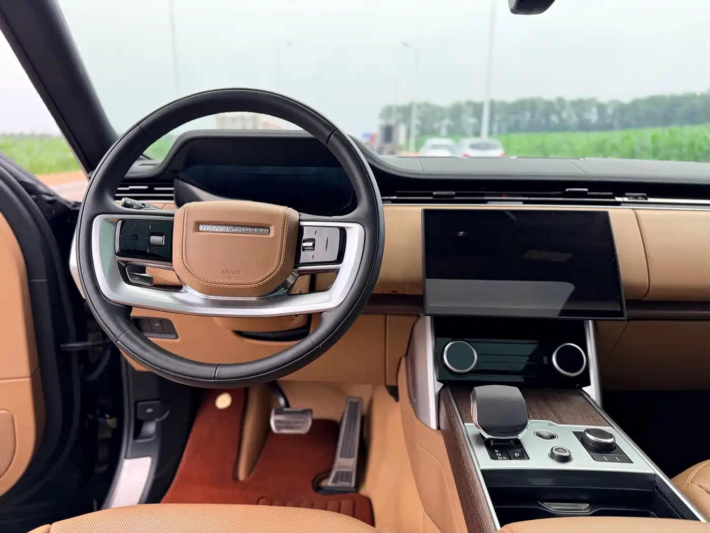 Land Rover Range Rover 2023 3.0 L6 360PS Golden Age Edition 6
