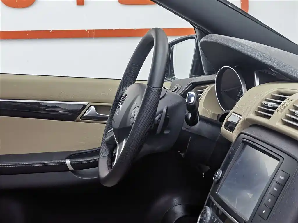 Mercedes-Benz R-Class 2015 R 320 4MATIC Luxury фото 22