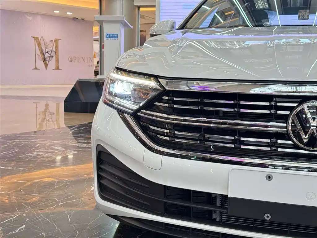 Volkswagen Sagitar 2025 Model Year Facelift 300TSI DSG Soaring Edition фото 13