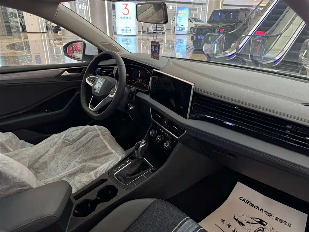 Volkswagen Sagitar 2025 Model Year Facelift 300TSI DSG Soaring Edition фото 19