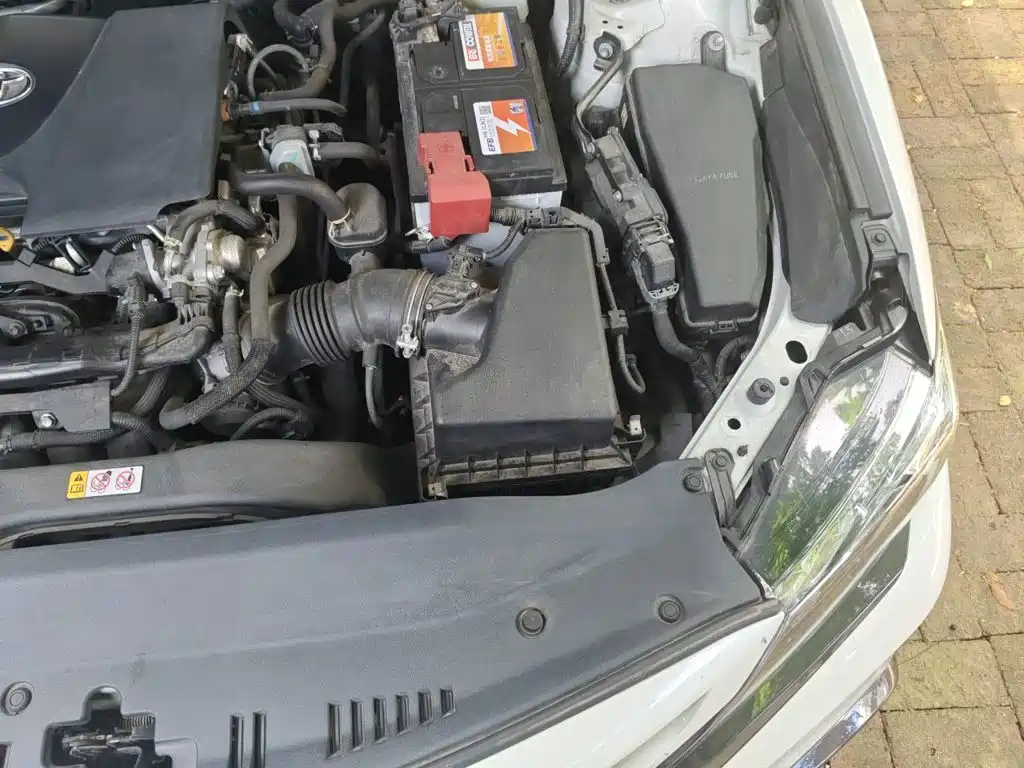 Фото 20 - Toyota Camry