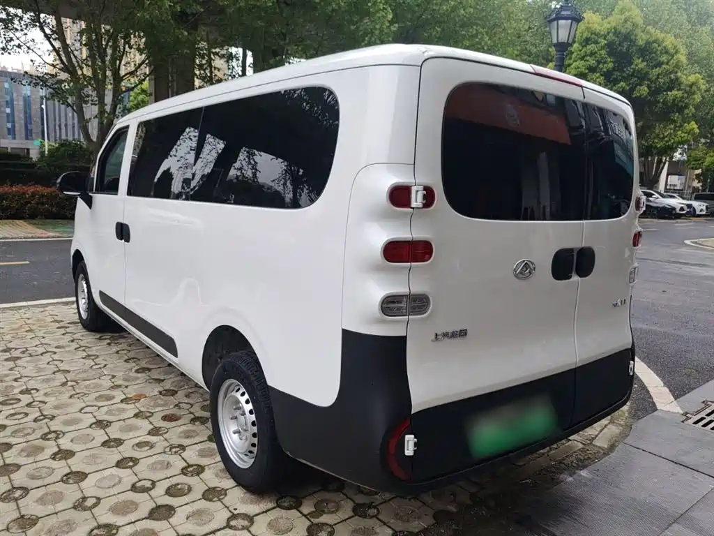 SAIC Maxus Dana V1 2025 Low Roof Multi-purpose Version 42kWh фото 23